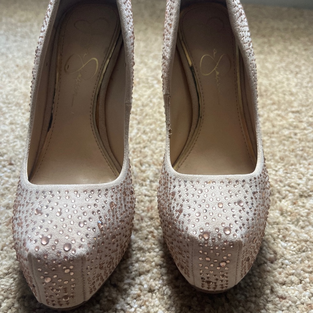 Cream & Pink jeweled heel
